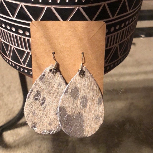 Handmade Leather Teardrop Earrings $16 each pair - Picture 2 of 4